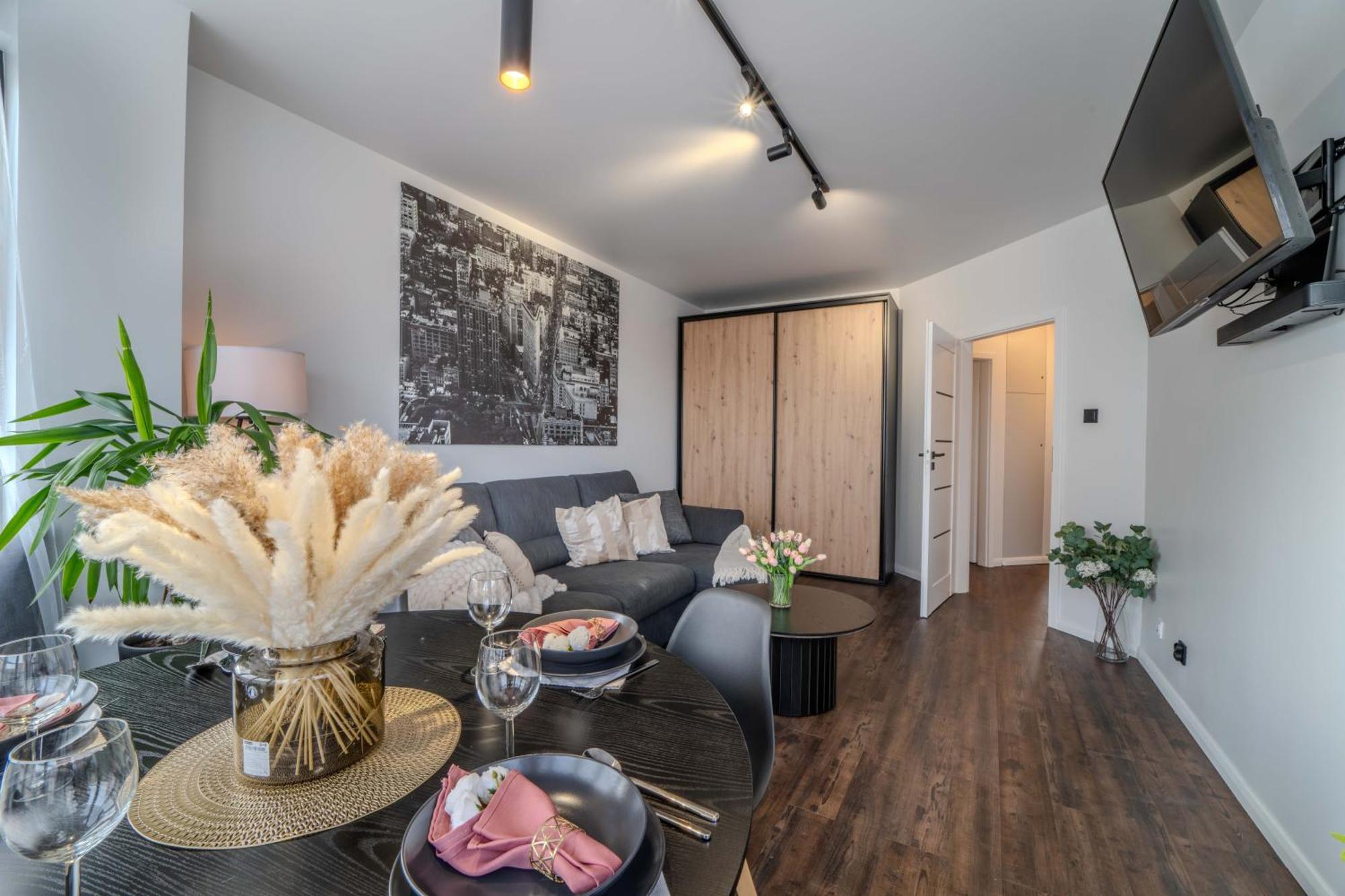 New Large Modern Apartment - City Center - 60M2 - Lift - Parking Wroclaw Dış mekan fotoğraf